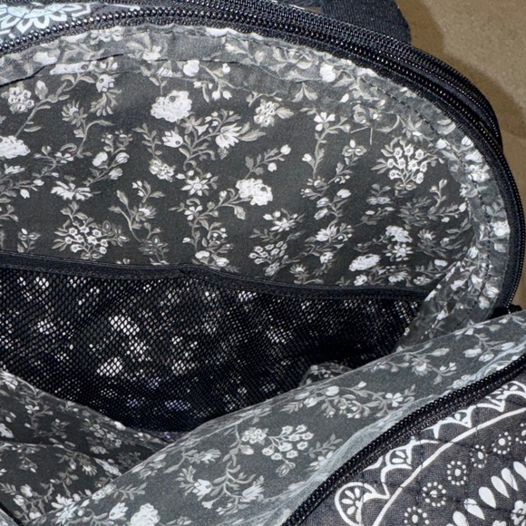 Vera Bradley Black White Backpack 16in Large - Picture 5 of 5